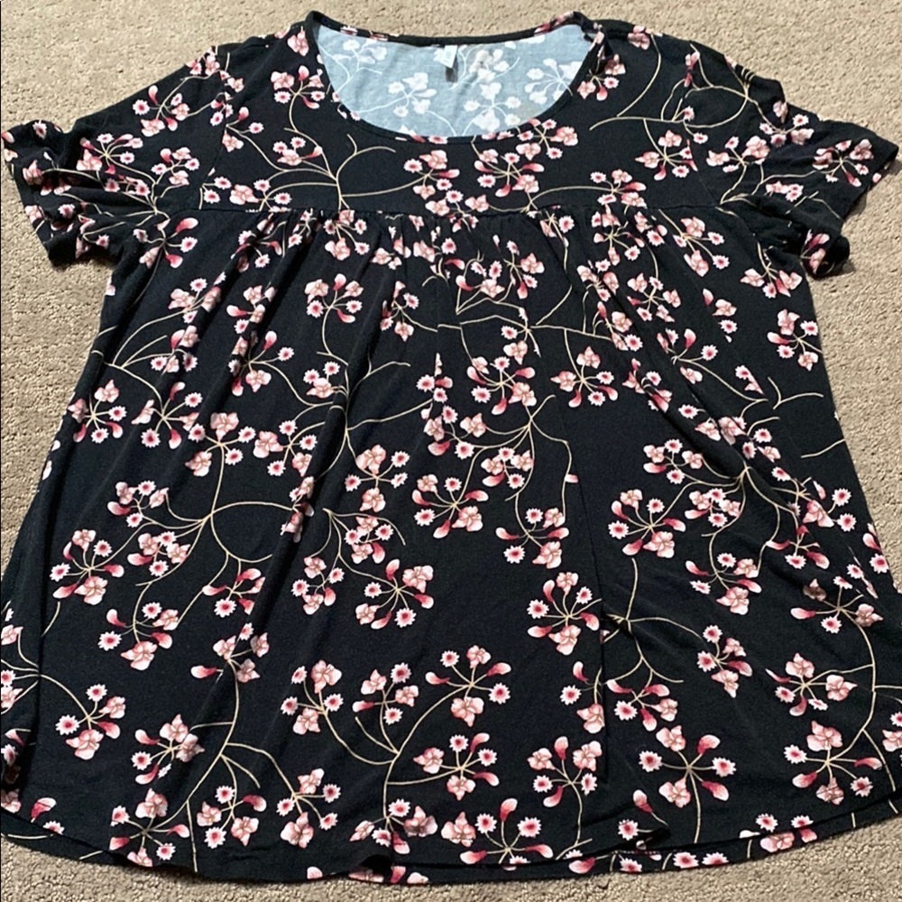 Floral Black and Pink Pleated 3XL Floral Top Office Summer Fall Resort Academia